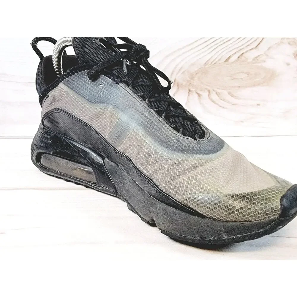 Nike Air Max 2090 Mens 10 Black Metallic Silver BV9977-001 Running Shoes